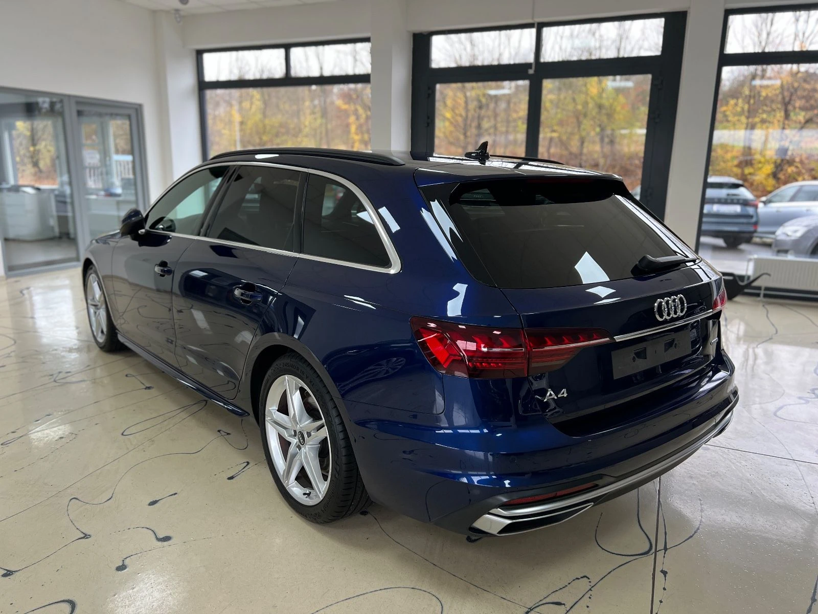 Audi A4 S LINE - изображение 7