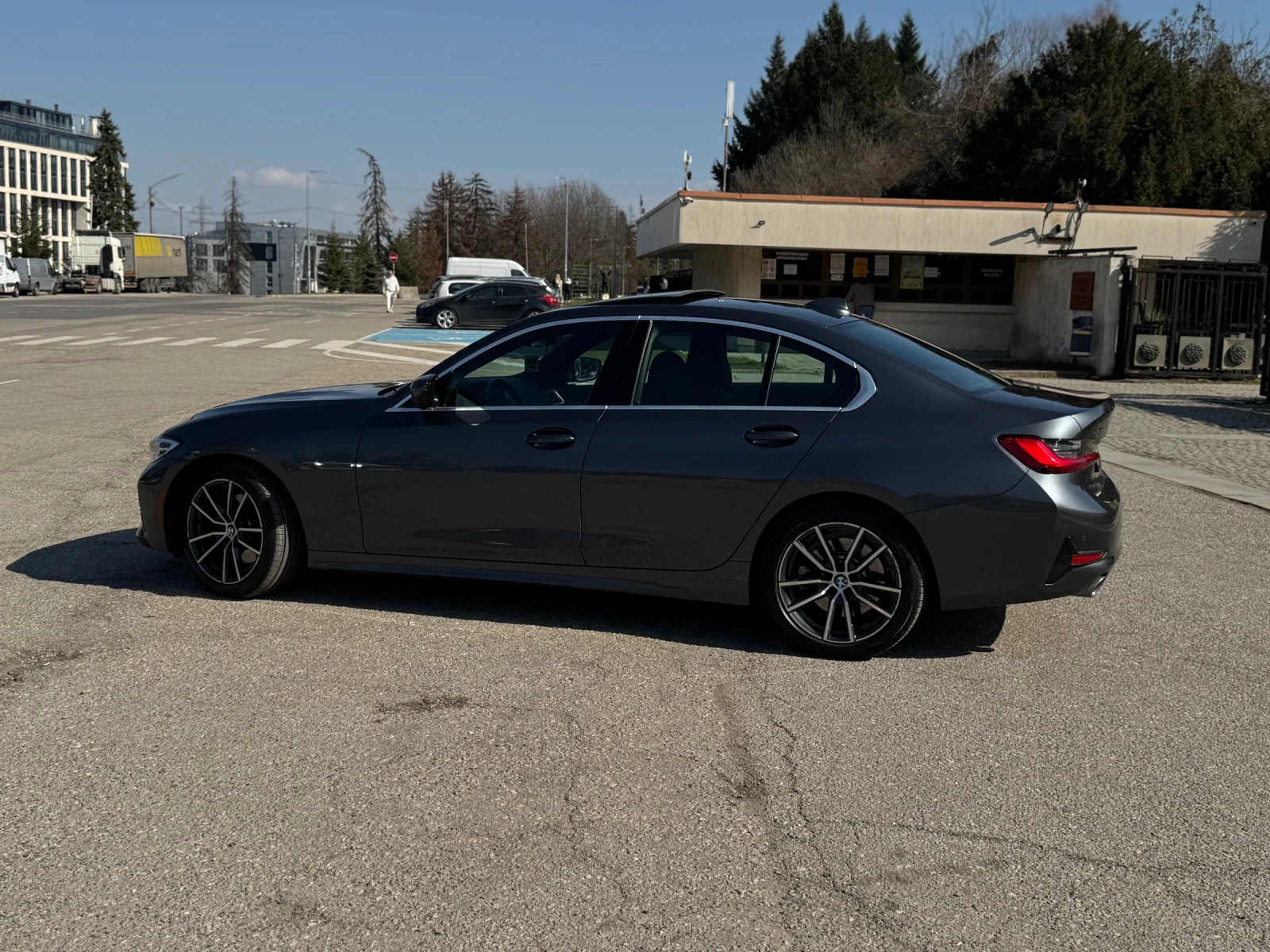 BMW 330 Хdrive B48 117000, снимка 3 - Автомобили и джипове - 53849815