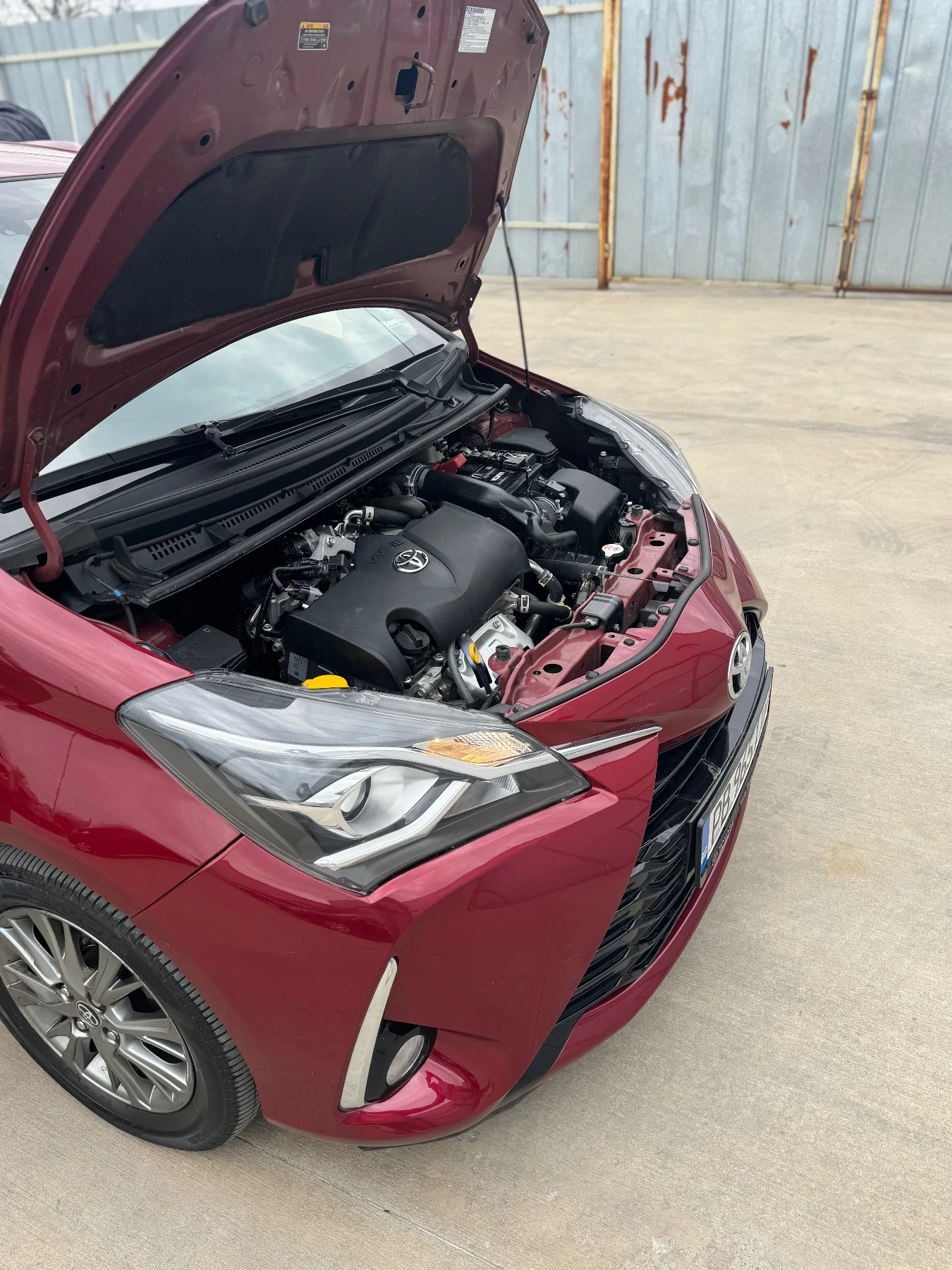 Toyota Yaris, снимка 16 - Автомобили и джипове - 54221058