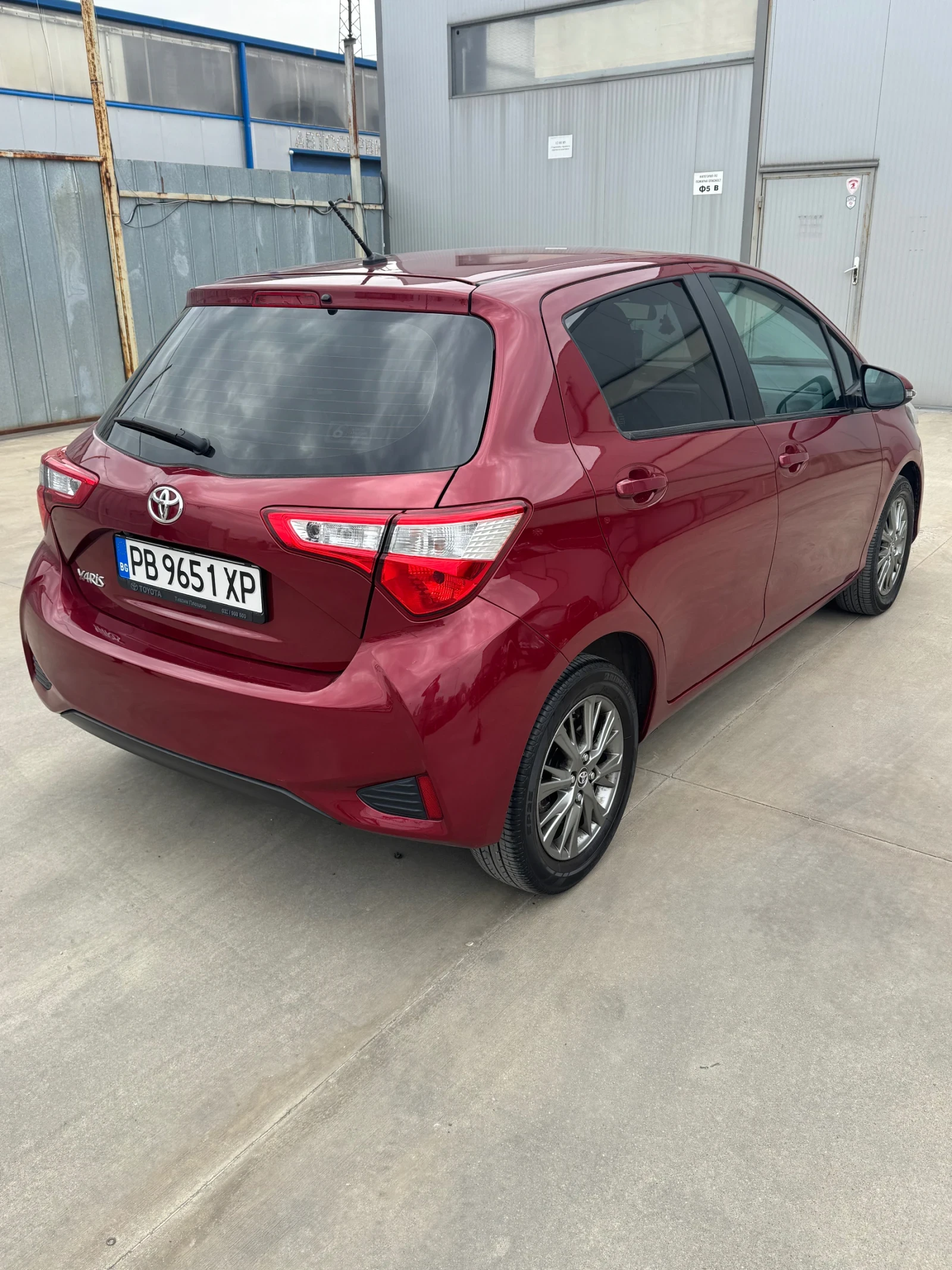 Toyota Yaris, снимка 7 - Автомобили и джипове - 54221058