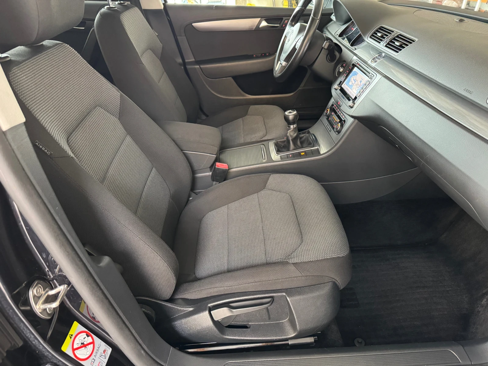 VW Passat 2.0 TDI* BlueMotion Tech* NAVI* EURO 5 | Mobile.bg � ����������� 14