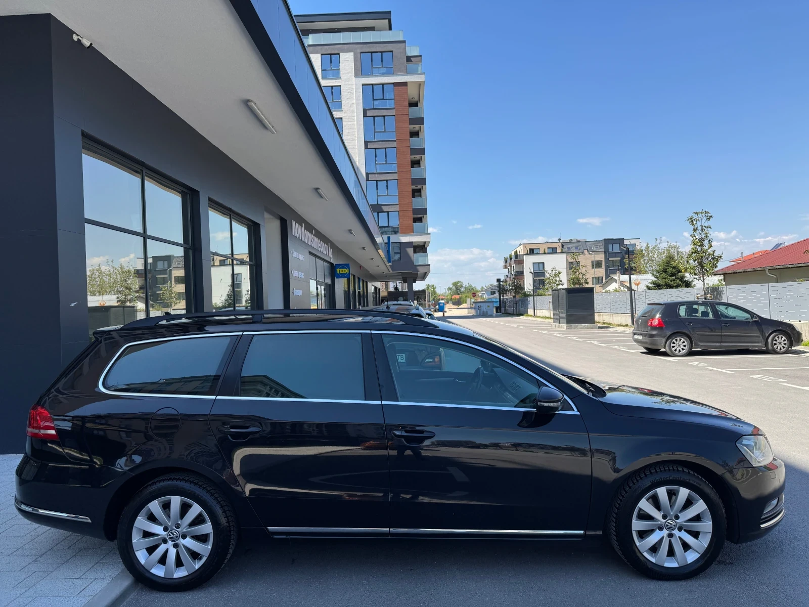 VW Passat 2.0 TDI* BlueMotion Tech* NAVI* EURO 5, снимка 6 - Автомобили и джипове - 54428039