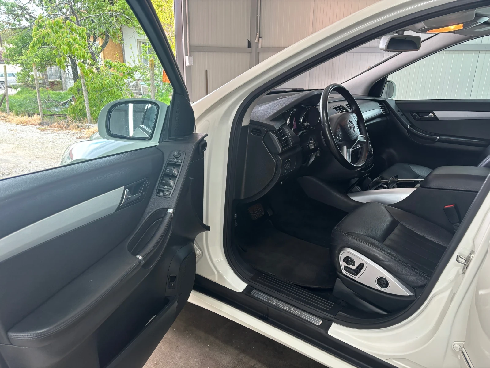 Mercedes-Benz R 350, снимка 11 - Автомобили и джипове - 55159807