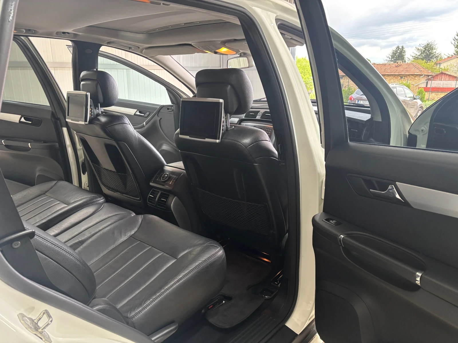 Mercedes-Benz R 350, снимка 15 - Автомобили и джипове - 55159807