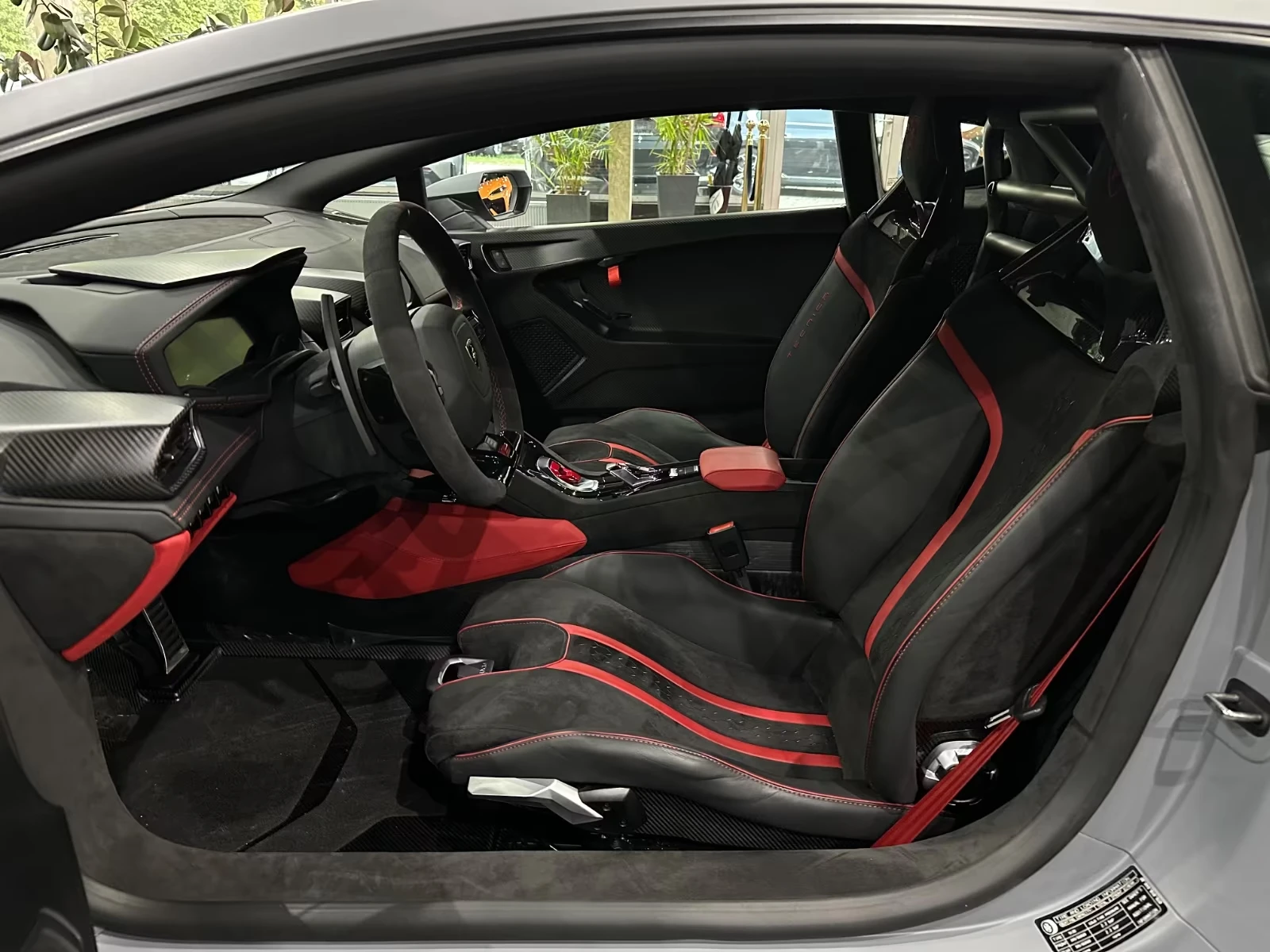 Lamborghini Huracan TECNICA / FACELIFT / CARBON / CERAMIC / CAMERA, снимка 10 - Автомобили и джипове - 55444574