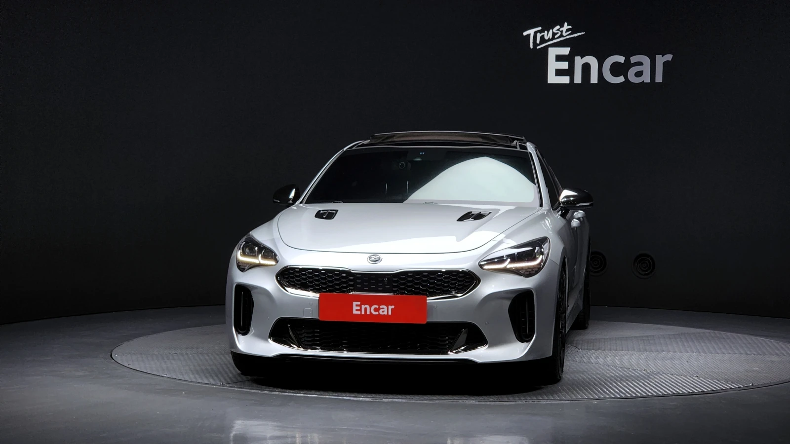 Kia Stinger 3.3* BLIND SPOT* ЕЛ. БАГАЖНИК* 360* HUD* КРАЙНА ЦЕ, снимка 3 - Автомобили и джипове - 55595114