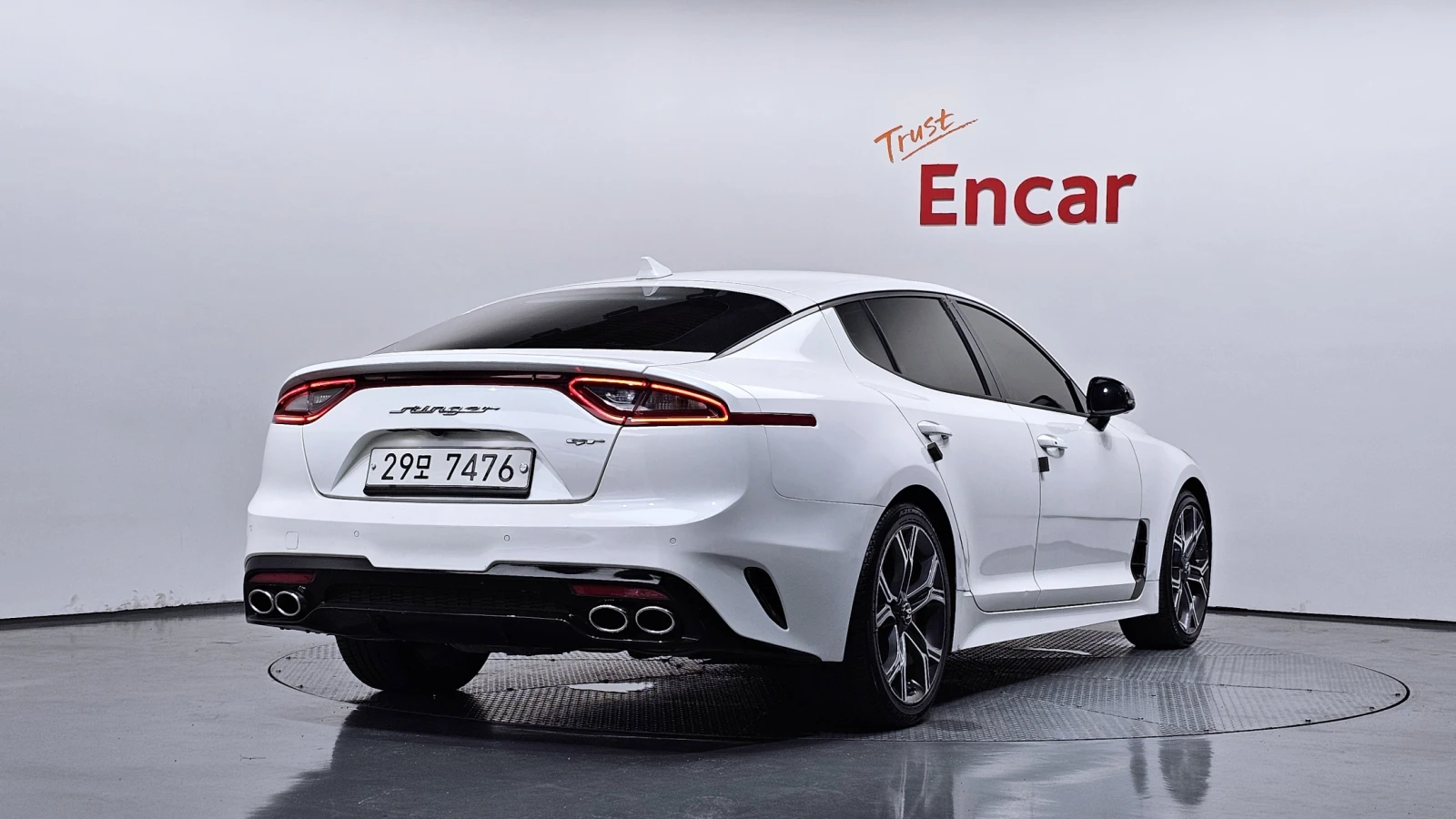 Kia Stinger 3.3* ЕЛ. БАГАЖНИК* BLIND SPOT* HUD* КРАЙНА ЦЕНА, снимка 2 - Автомобили и джипове - 55595114