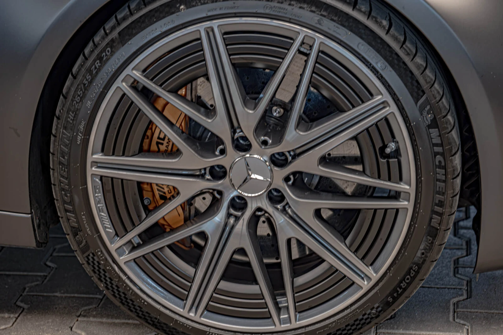 Mercedes-Benz C 63 AMG S E-Perf/Камера 360/Burmester/HuD/Керамика/4Matic+, снимка 3 - Автомобили и джипове - 56133968