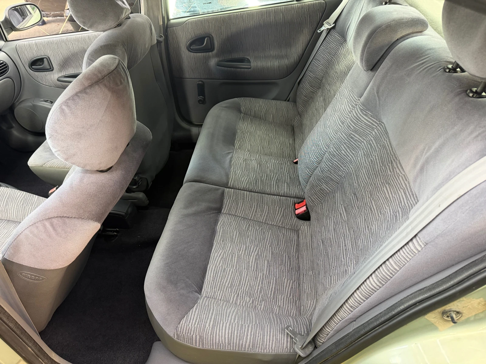 Renault Megane 16V ВНОС, снимка 13 - Автомобили и джипове - 56141260