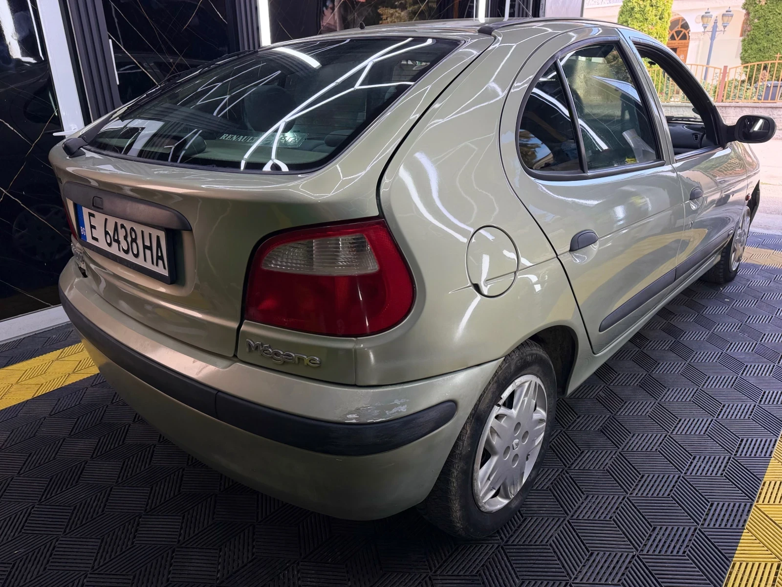 Renault Megane 16V ВНОС, снимка 4 - Автомобили и джипове - 56141260