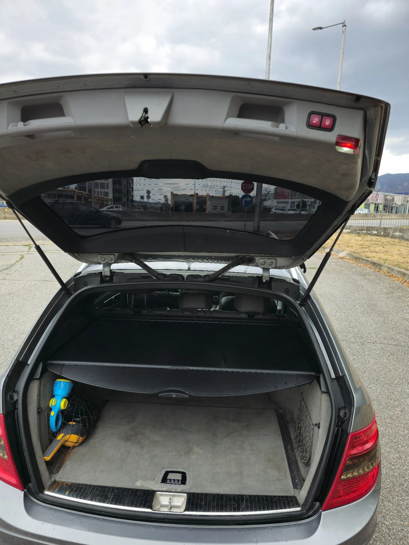 Mercedes-Benz C 320 CDI, снимка 15 - Автомобили и джипове - 56271641