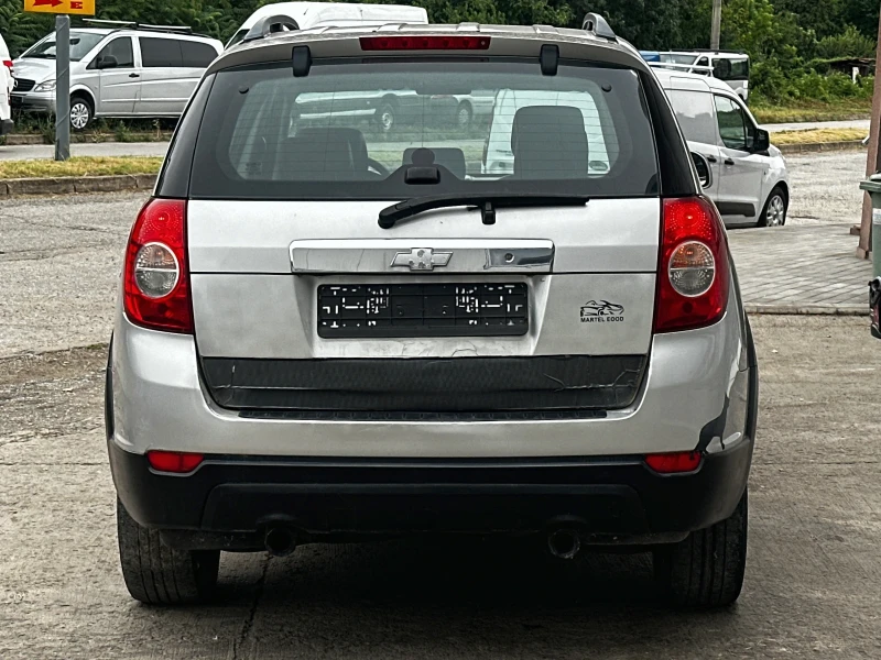 Chevrolet Captiva 2.4i КОЖА, снимка 5 - Автомобили и джипове - 51890717