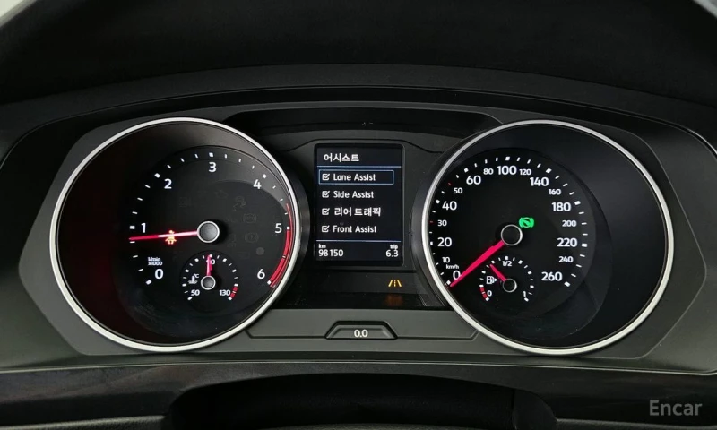 VW Tiguan, снимка 8 - Автомобили и джипове - 52322795