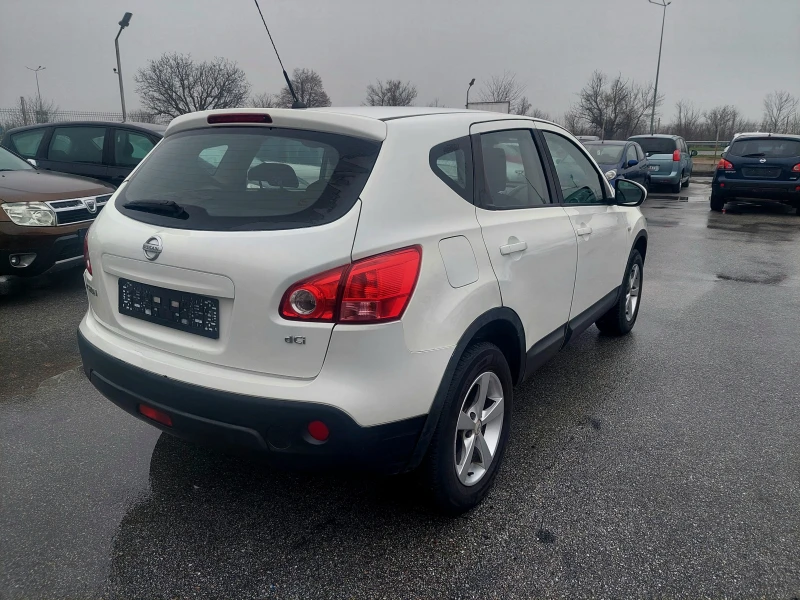 Nissan Qashqai 1.5DCI, снимка 3 - Автомобили и джипове - 52661917