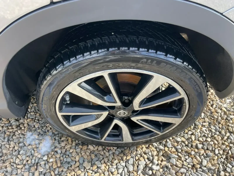 Nissan Qashqai /ИТАЛИЯ-FA581EG, снимка 15 - Автомобили и джипове - 53477995