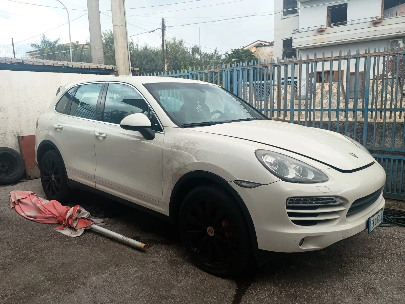 Porsche Cayenne 3.0D, снимка 2 - Автомобили и джипове - 53892189