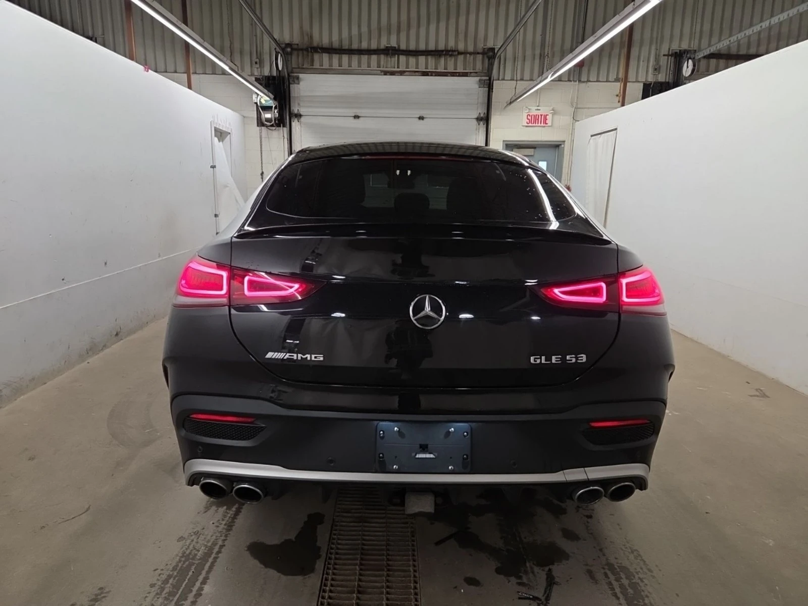 Mercedes-Benz GLE 53 4MATIC 4MATIC/360 VIEW/LANE DEPARTURE/DRIVER ASSIST, снимка 5 - Автомобили и джипове - 54445540