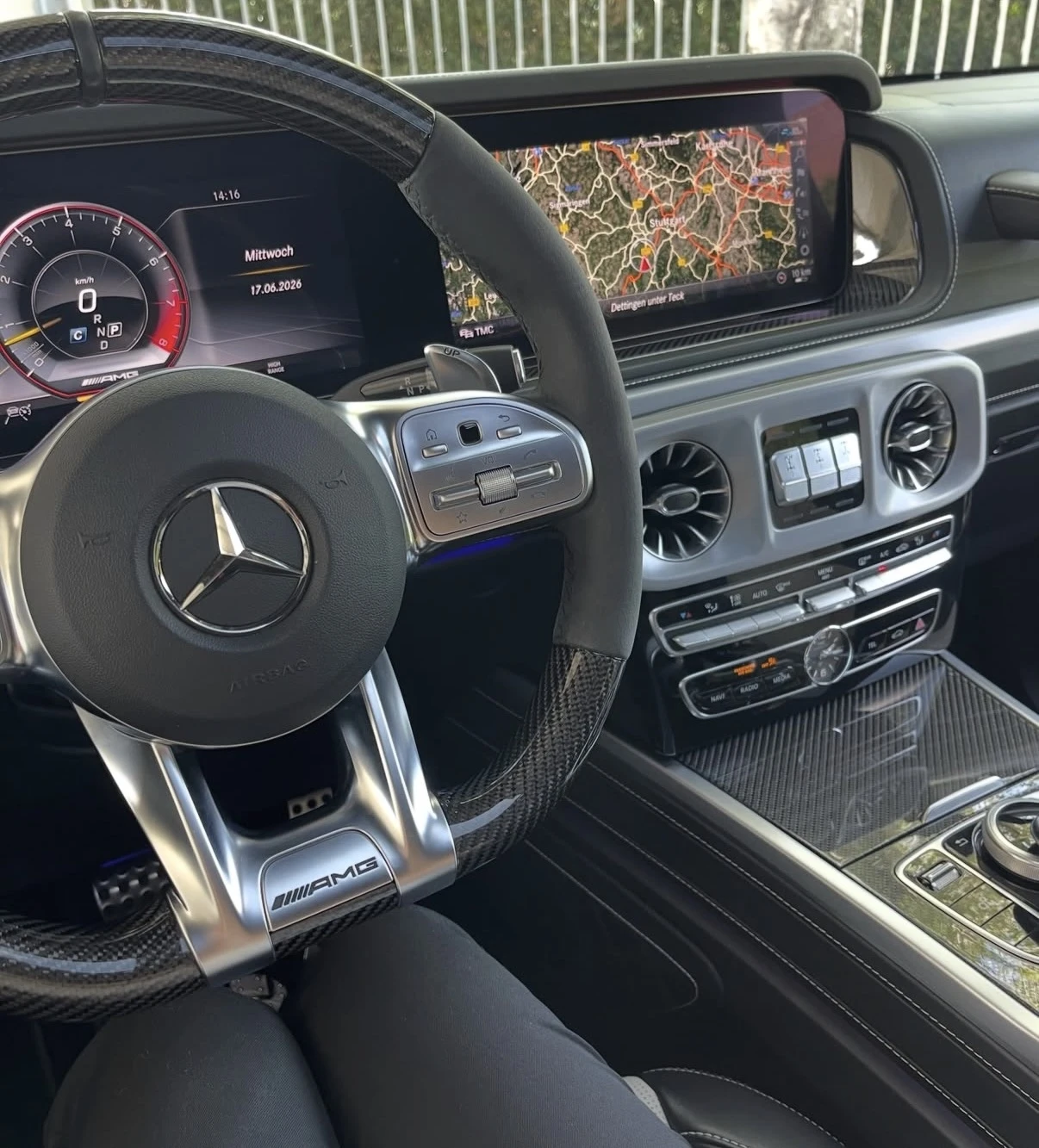 Mercedes-Benz G 63 AMG G MANUFAKTUR, снимка 9 - Автомобили и джипове - 55233325