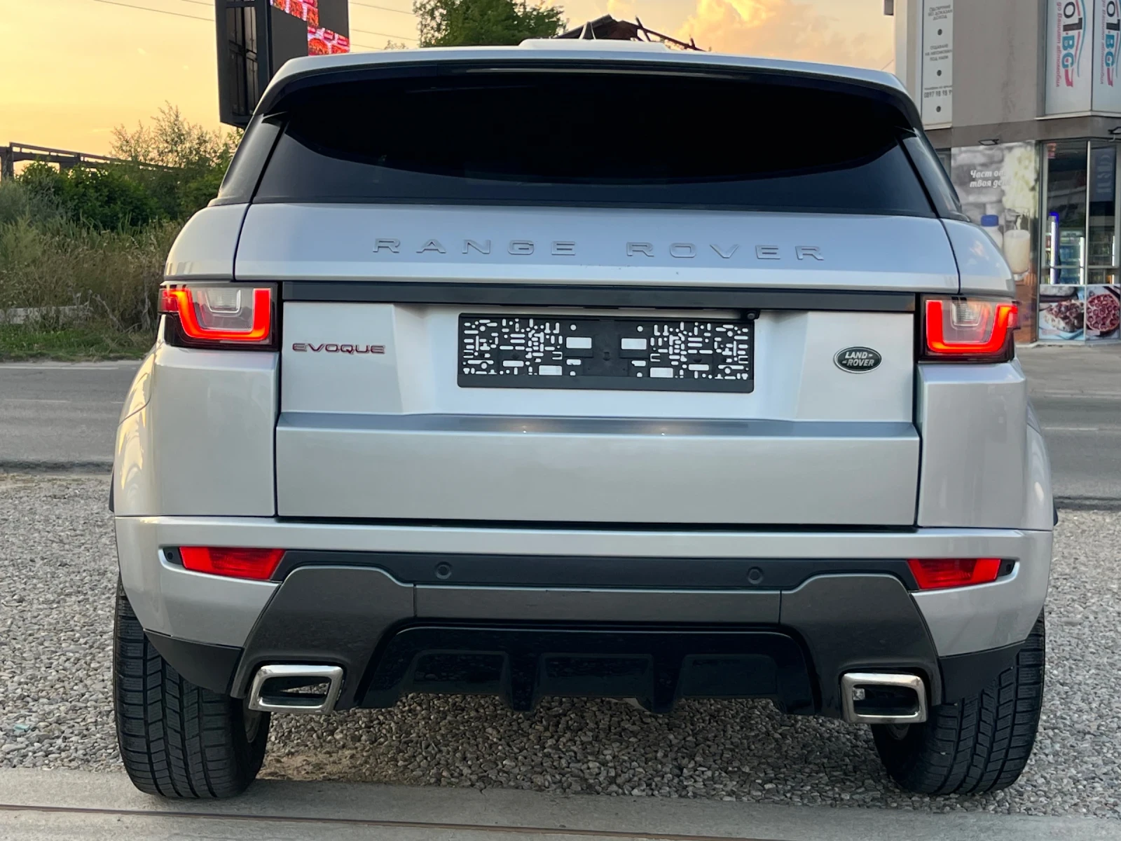 Land Rover Range Rover Evoque 2.0D.Dinamic.Отличен.Собствен лизинг!!!, снимка 5 - Автомобили и джипове - 55467462