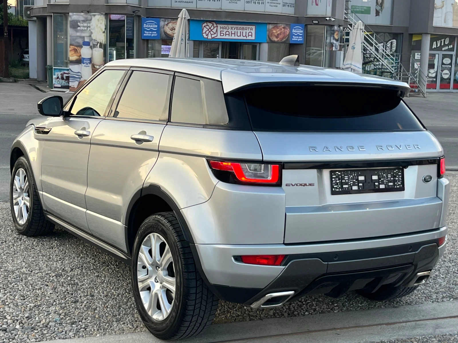 Land Rover Range Rover Evoque 2.0D.Dinamic.Отличен.Собствен лизинг!!!, снимка 6 - Автомобили и джипове - 55467462