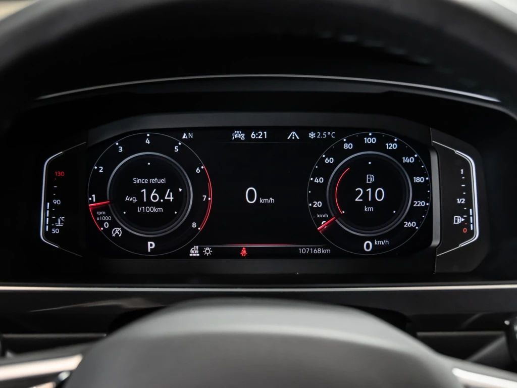 VW Tiguan R-Line Black Edition 4MOTION, снимка 16 - Автомобили и джипове - 55615460