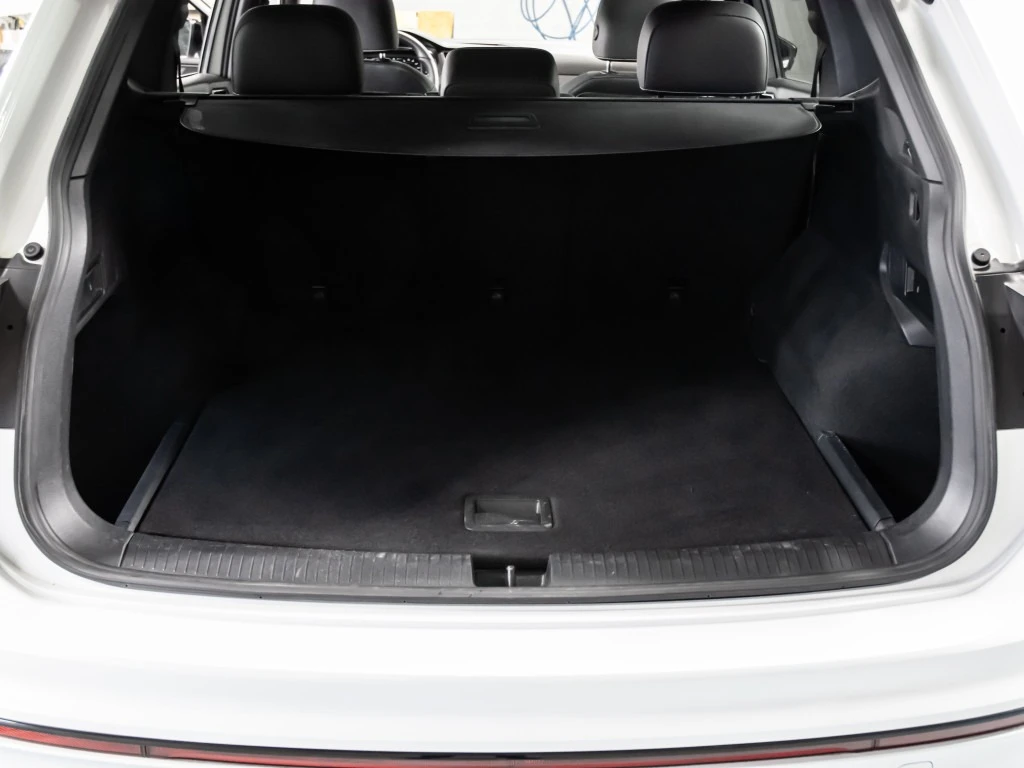 VW Tiguan R-Line Black Edition 4MOTION, снимка 17 - Автомобили и джипове - 55615460