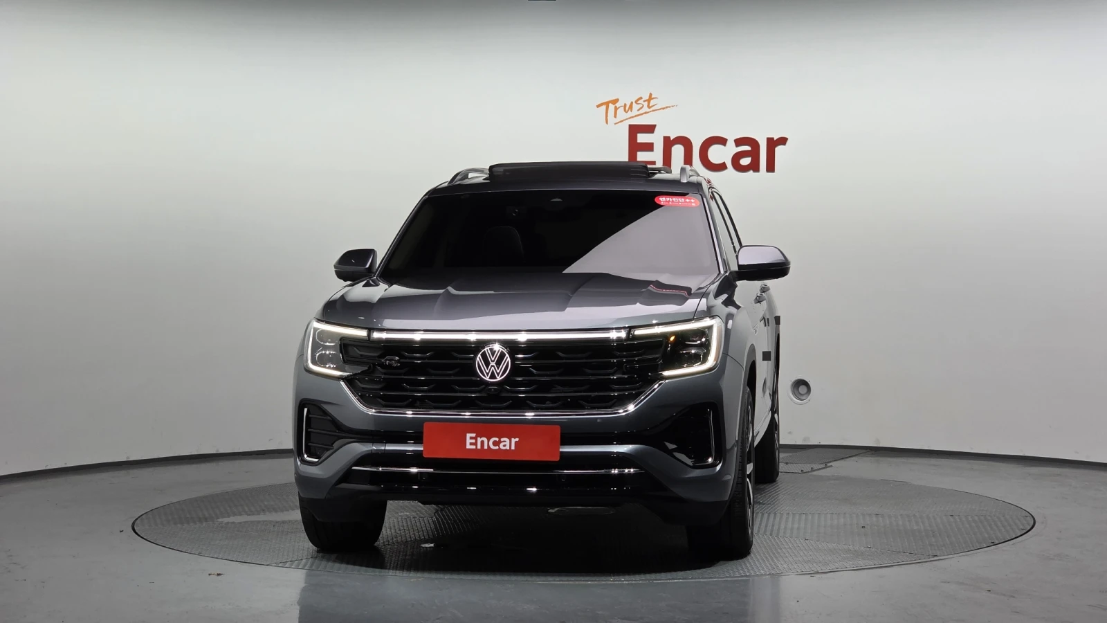 VW Atlas 2.0 TSI* 360* ЕЛ. БАГАЖНИК* HUD* МАСАЖ* ЛЮК* КРАЙН, снимка 3 - Автомобили и джипове - 55983919