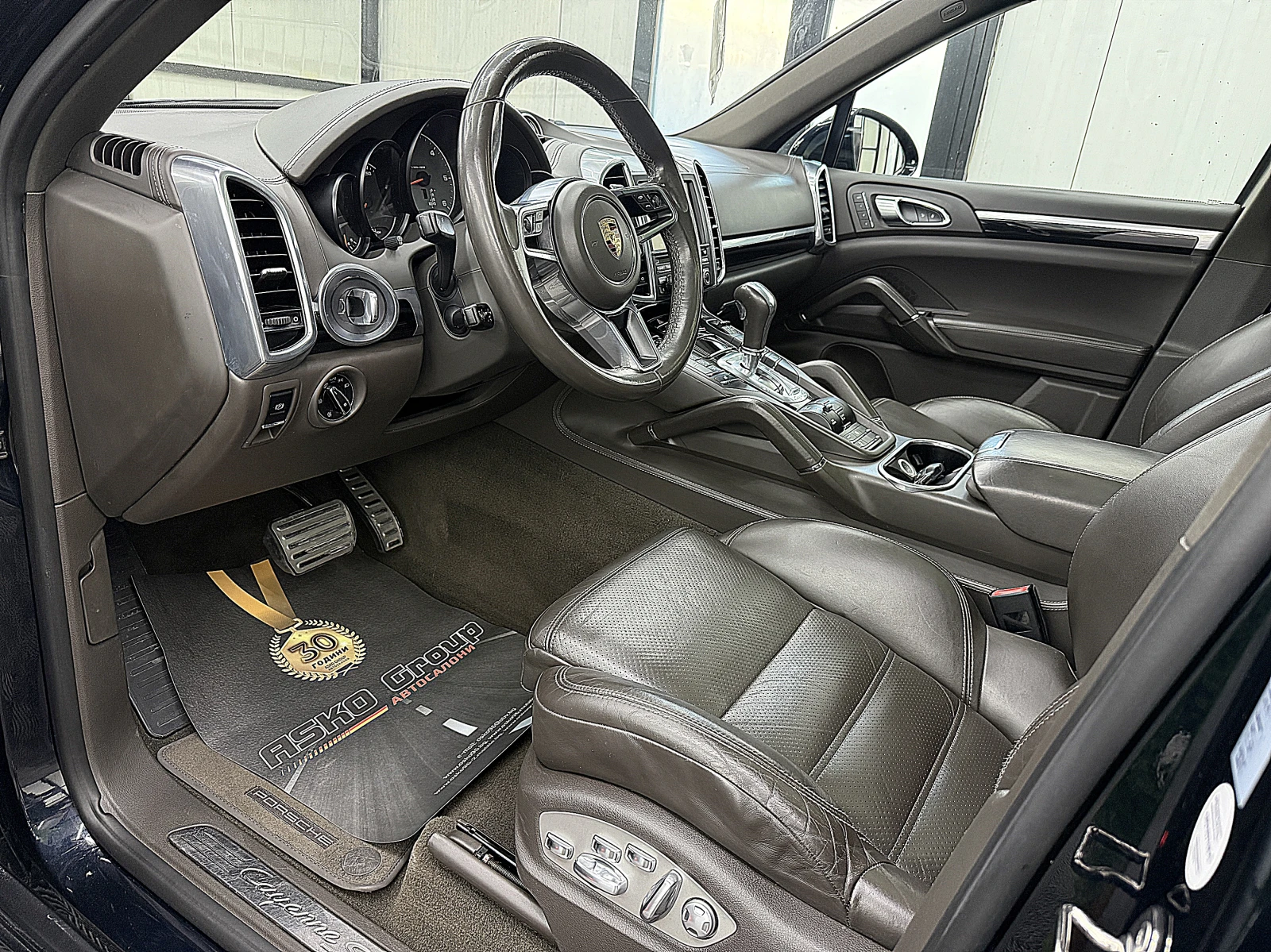 Porsche Cayenne 4.2/GTS-Pack/PANORAMA/360-k/KeylessGo/ЛИЗИНГ, снимка 8 - Автомобили и джипове - 55997374