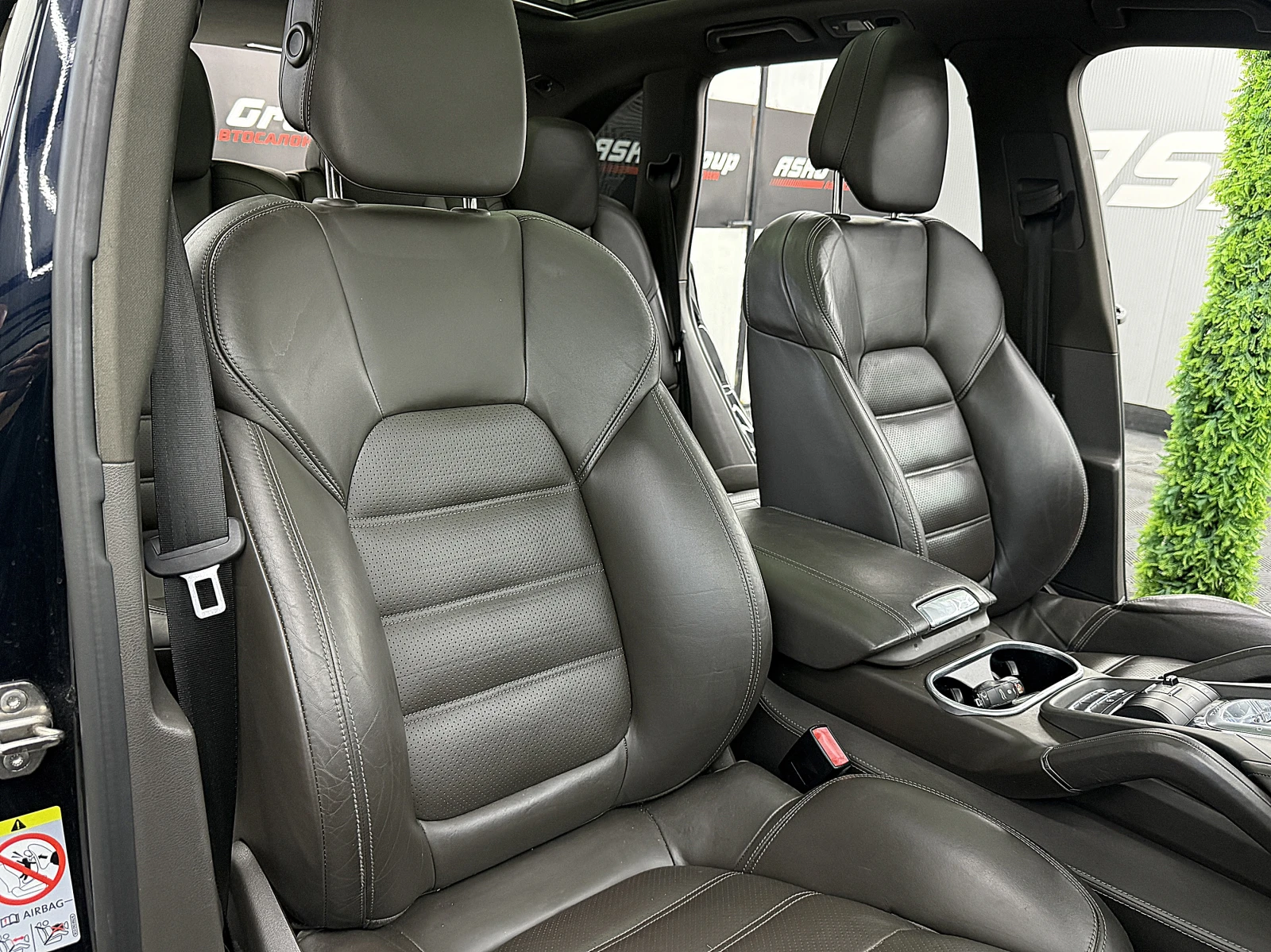 Porsche Cayenne 4.2/GTS-Pack/PANORAMA/360-k/KeylessGo/ЛИЗИНГ, снимка 12 - Автомобили и джипове - 55997374