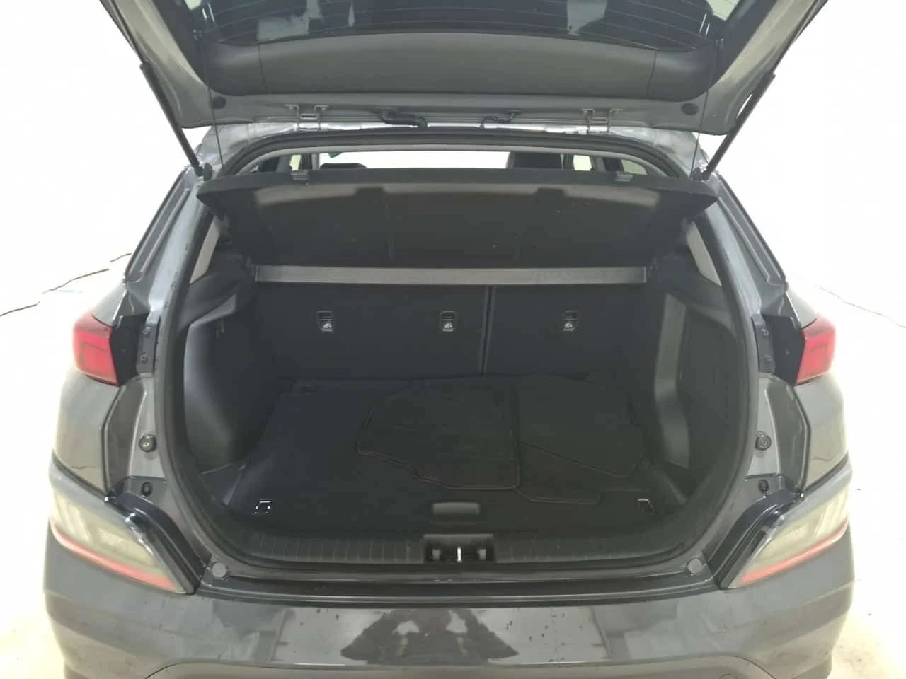 Hyundai Kona, снимка 14 - Автомобили и джипове - 56724639