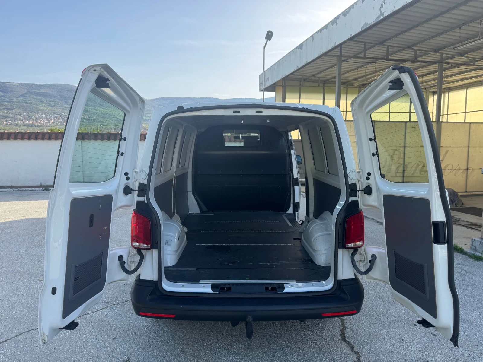 VW Transporter T6.1 2.0 TDI - изображение 7