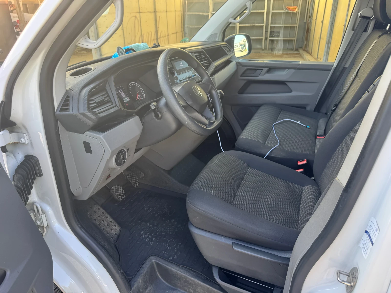 VW Transporter T6.1 2.0 TDI - изображение 10