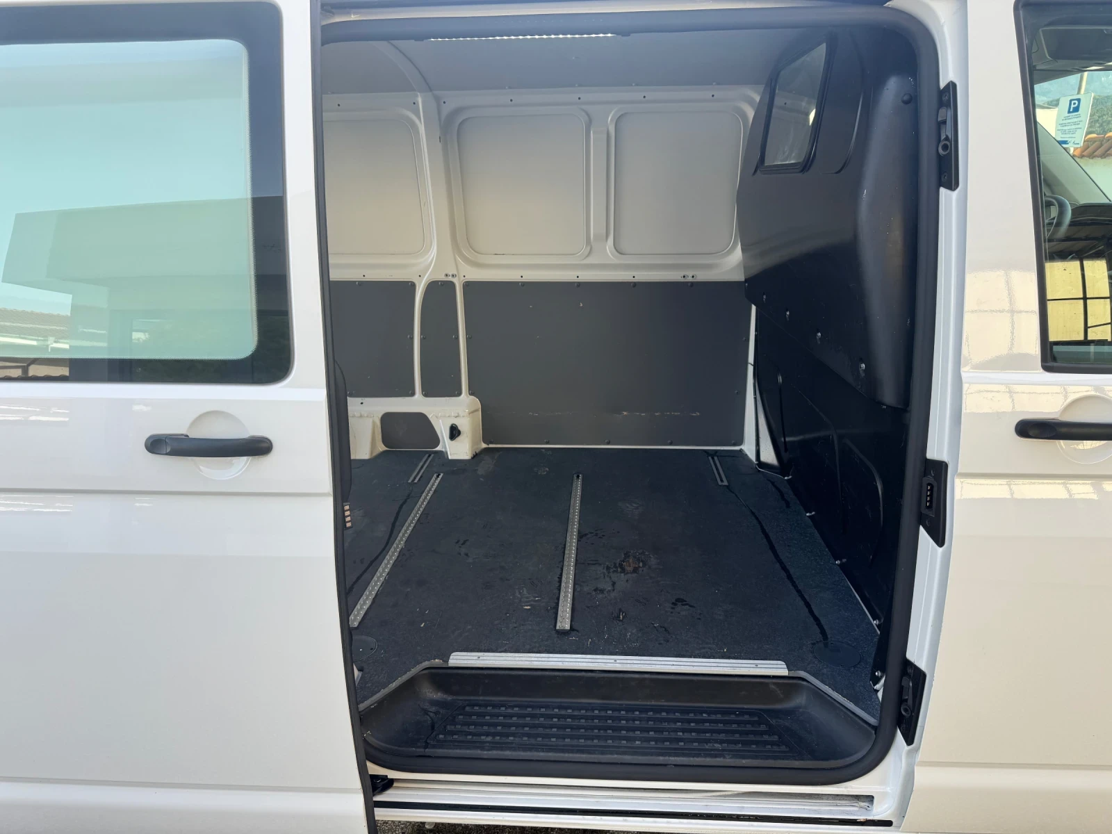 VW Transporter T6.1 2.0 TDI - изображение 8