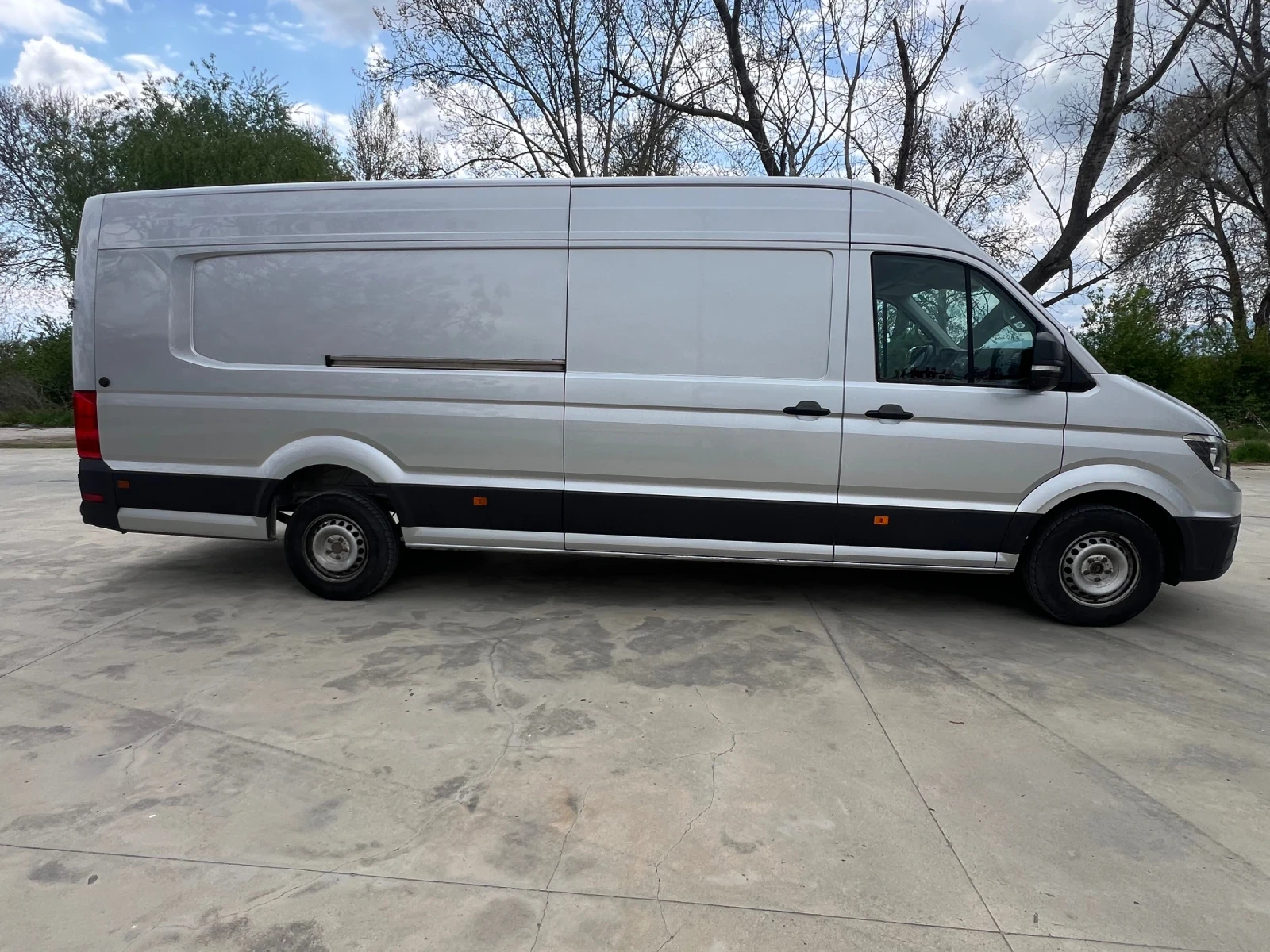 VW Crafter 2.0 TDI 177кс, снимка 4 - Бусове и автобуси - 54240037