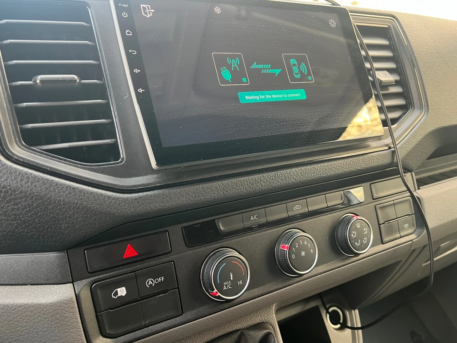 VW Crafter 2.0 TDI 177кс, снимка 11 - Бусове и автобуси - 54240037