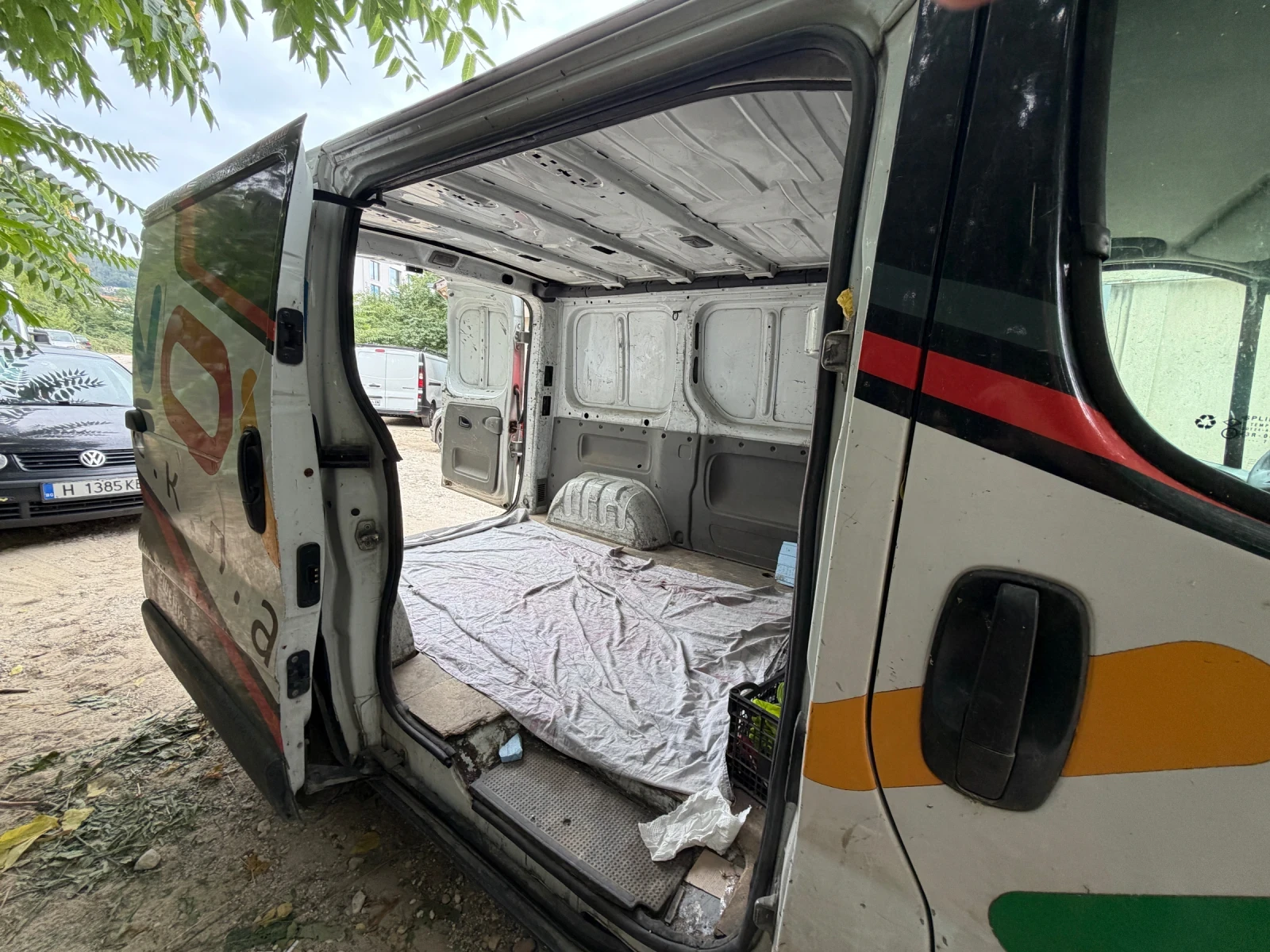 Opel Vivaro 2.0, снимка 10 - Бусове и автобуси - 55768689