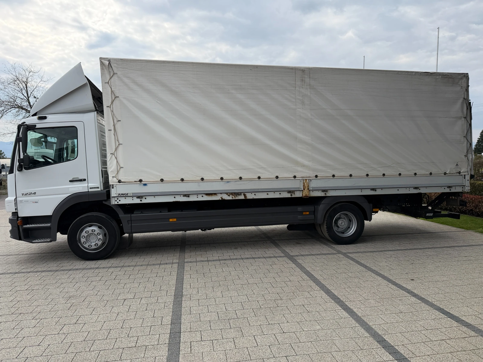 Mercedes-Benz Atego 1224 Клима Eвро 5 Падащ борд 7.20м., снимка 4 - Камиони - 53982590