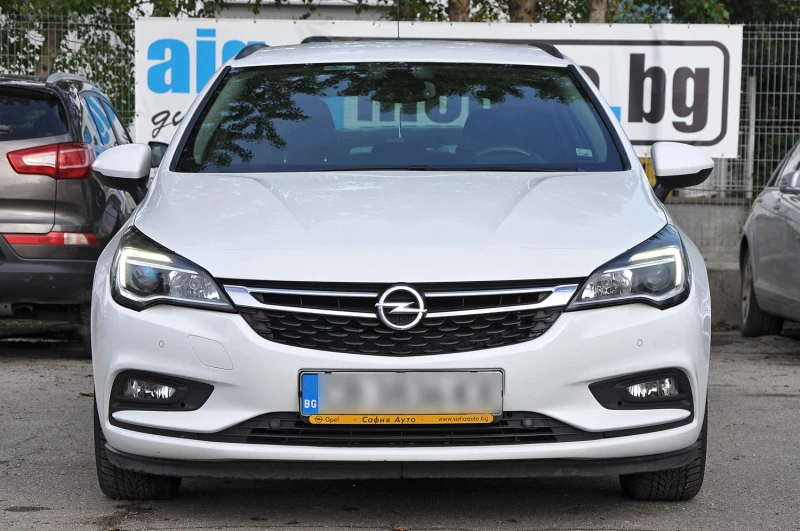 Opel Astra 1.4 Turbo, снимка 2 - Автомобили и джипове - 47411033