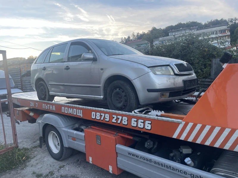 Skoda Fabia 1.4i 16v, снимка 1 - Автомобили и джипове - 48602676