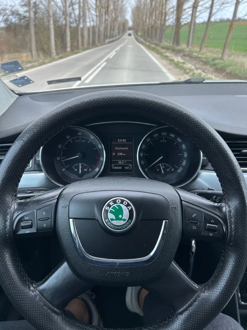 Skoda Superb 1.8TFSI 163ps, снимка 11 - Автомобили и джипове - 49504760