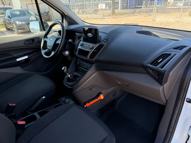 Ford Connect Maxi/1.5d/Nav/PDC/Camera/120ps/Service book/Euro6, снимка 10 - Автомобили и джипове - 49596927