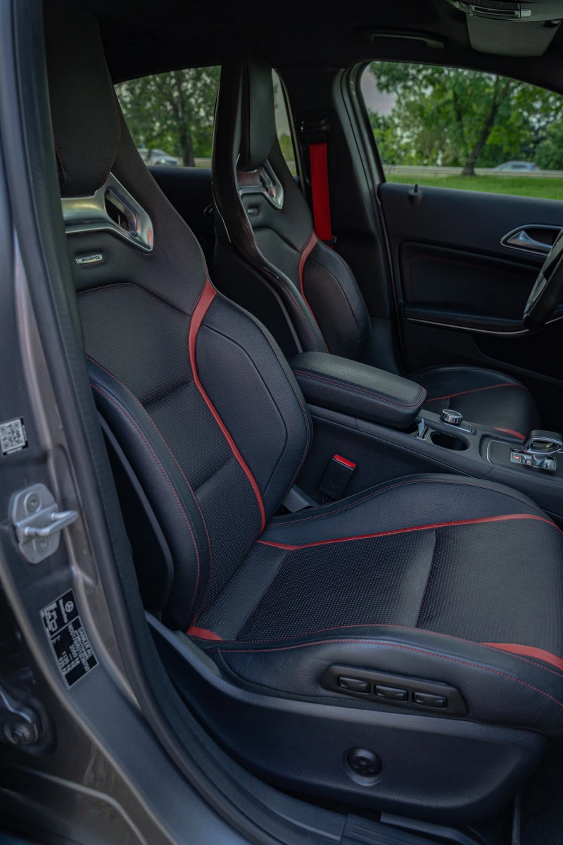 Mercedes-Benz A45 AMG, снимка 8 - Автомобили и джипове - 53218230