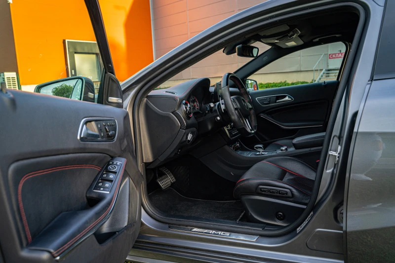 Mercedes-Benz A45 AMG, снимка 11 - Автомобили и джипове - 53218230