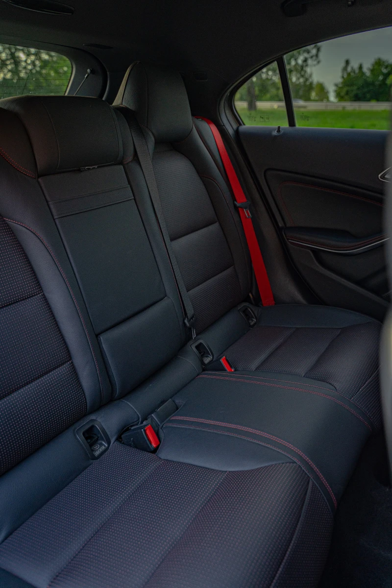 Mercedes-Benz A45 AMG, снимка 9 - Автомобили и джипове - 53218230