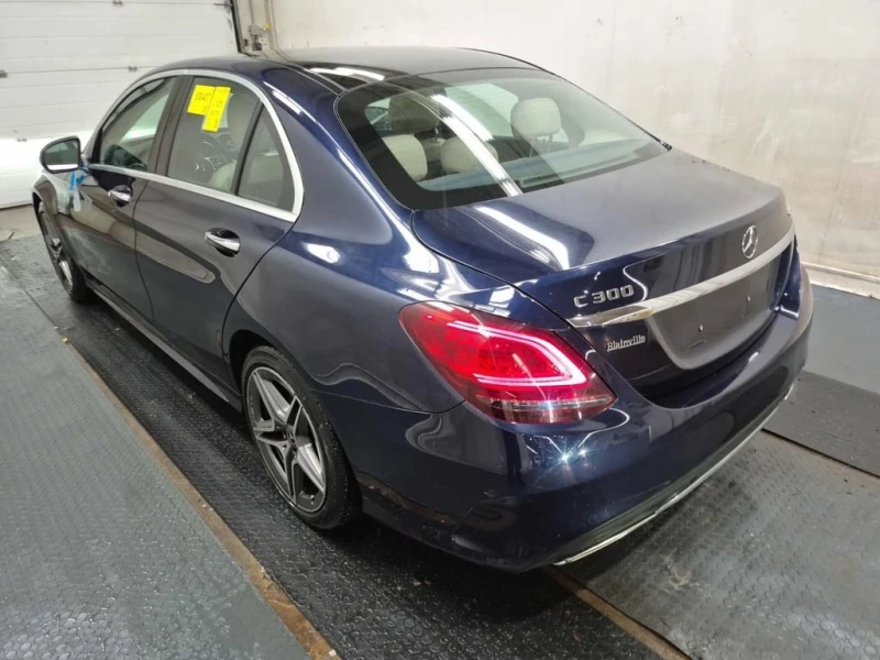 Mercedes-Benz C 300 * CARFAX * ЦЕНА ДО БГ, снимка 4 - Автомобили и джипове - 52867434