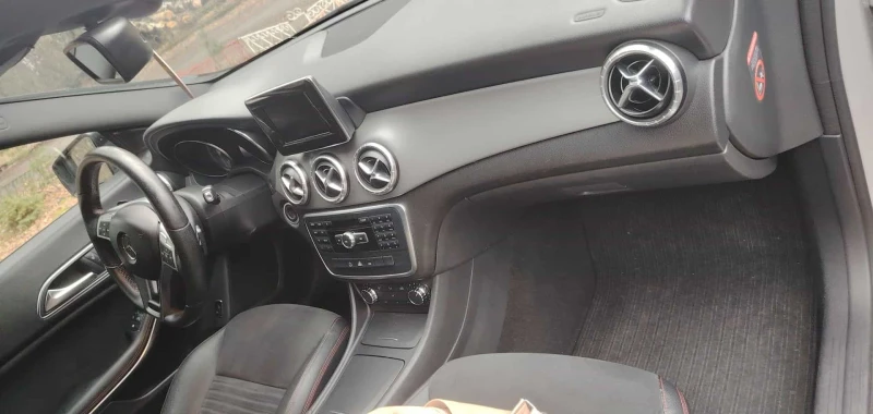 Mercedes-Benz CLA, снимка 6 - Автомобили и джипове - 53102649