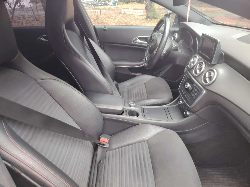 Mercedes-Benz CLA, снимка 9 - Автомобили и джипове - 53102649