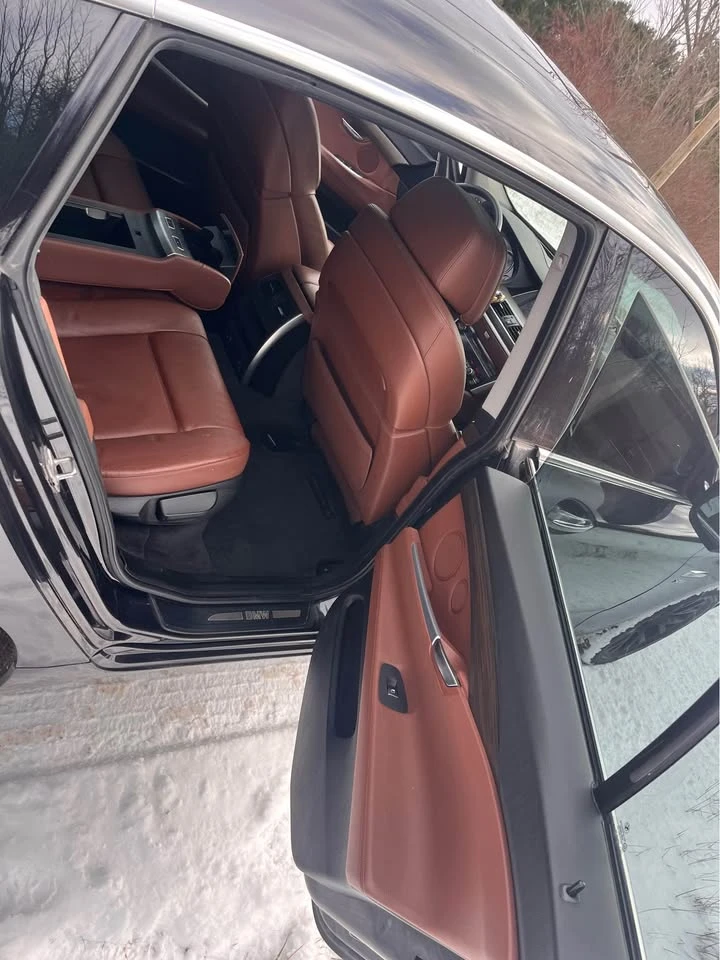 BMW 5 Gran Turismo CARFAX* АВТОФИНАНСИРАНЕ БЕЗ ПЪРВОНАЧАЛНА ВНОСКА, снимка 6 - Автомобили и джипове - 52953761