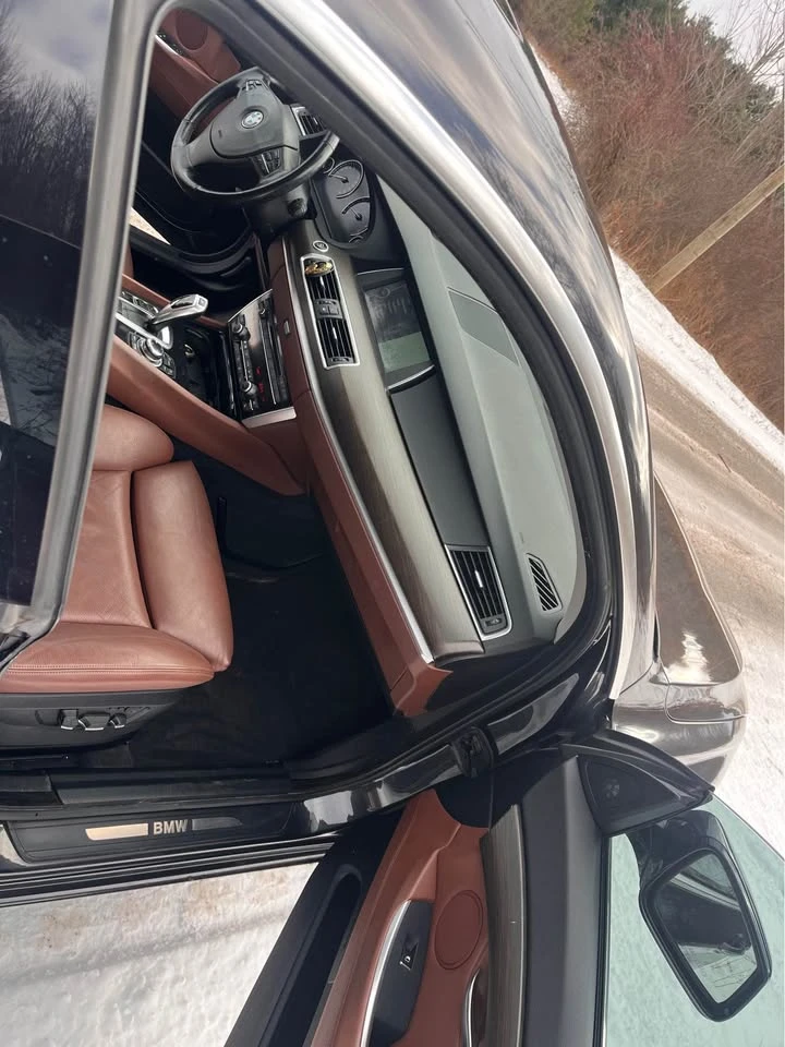 BMW 5 Gran Turismo CARFAX* АВТОФИНАНСИРАНЕ БЕЗ ПЪРВОНАЧАЛНА ВНОСКА, снимка 17 - Автомобили и джипове - 52953761