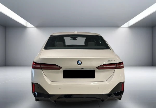 BMW 520 i = M-Sport = Shadow Line Гаранция - изображение 2